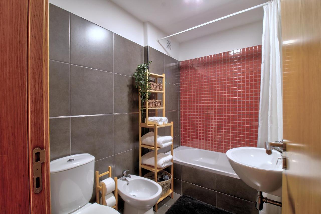 Spacious Terrace, Swimming Pool, Private Parking Olhão Екстериор снимка